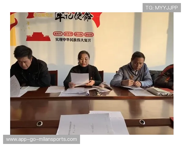 三人传控小组建立中路优势,“三人小组”模式 三人传控小组建立中路优势,“三人小组”模式