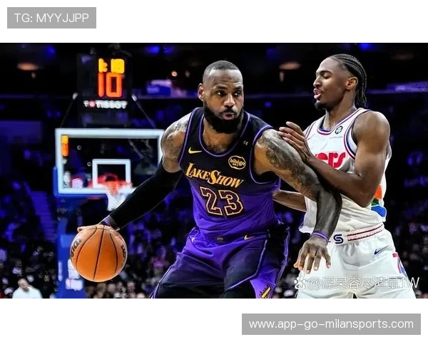 NBA揭幕战詹姆斯砍下三双，湖人开门红，詹姆斯空砍38分湖人